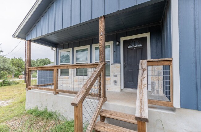 Foto del edificio - 1404 Tee Dr