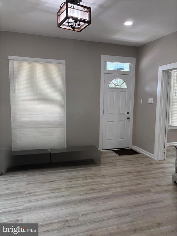 Foto principal - 6008 Addison Rd