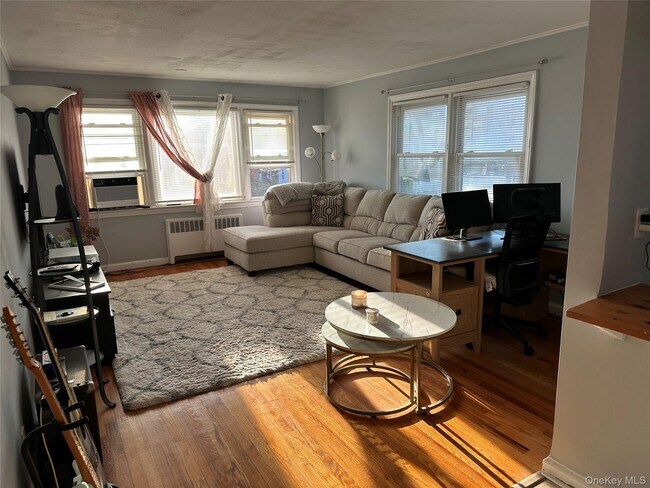 Foto del edificio - 570 E Broadway