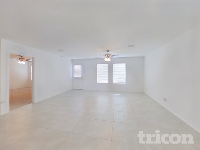 Foto del edificio - 1423 Dovekie Dr