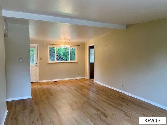 Building Photo - Ranch Style Across the Street from CSU!