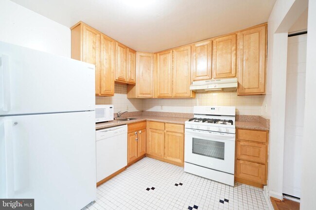 Building Photo - 7807 Dassett Ct