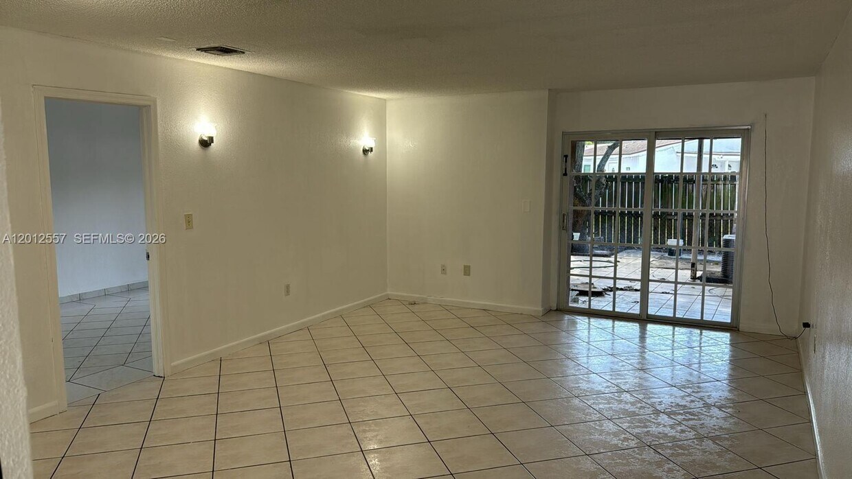 Foto del edificio - 21331 NW 39th Ave