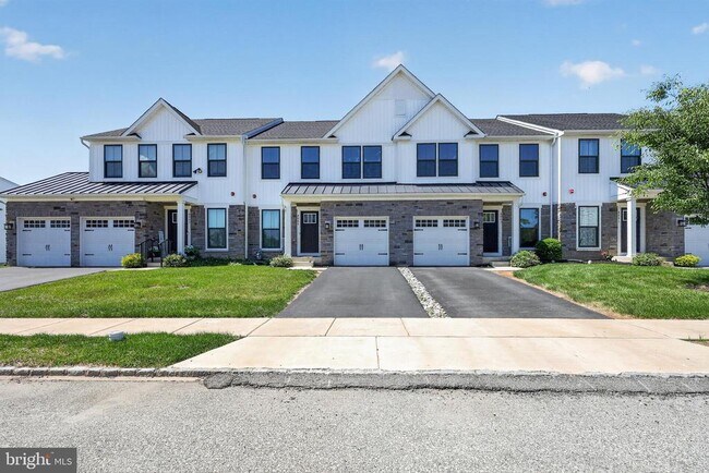 Foto del edificio - 8005 Milltown Cir