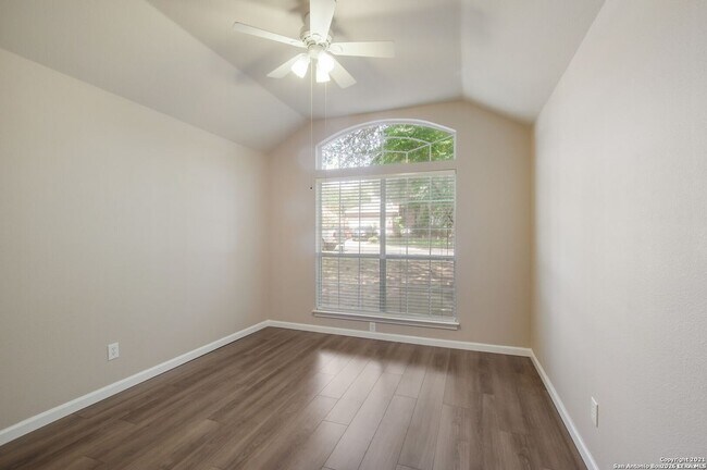 Foto del edificio - 1136 Berry Creek Dr