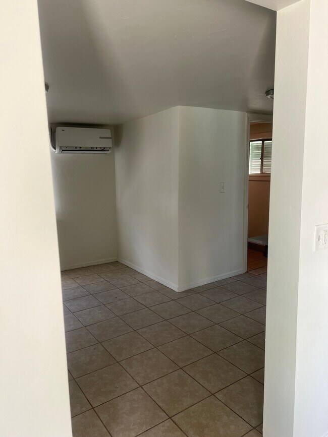 Foto del edificio - 826 E Lee St