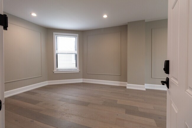Foto del edificio - 3318 N Albany Ave