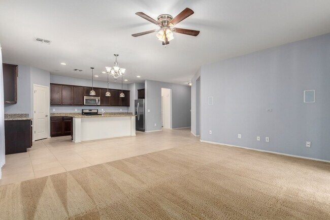 Foto del edificio - SUPER ADORBS! 3 bed/2 bath home in Peoria!...