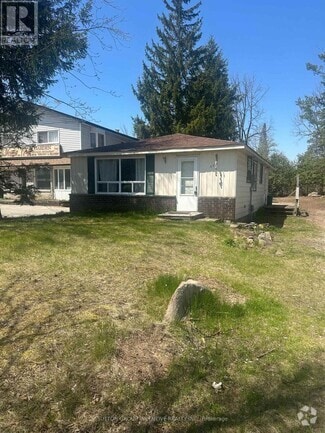 Building Photo - 912 Innisfil Beach Rd