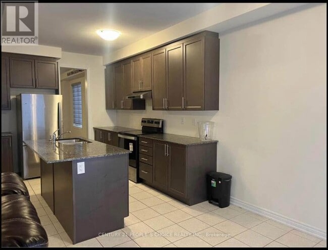 Building Photo - 55 Cobriza Cres