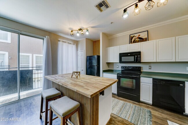 Foto del edificio - 22125 N 29th Ave