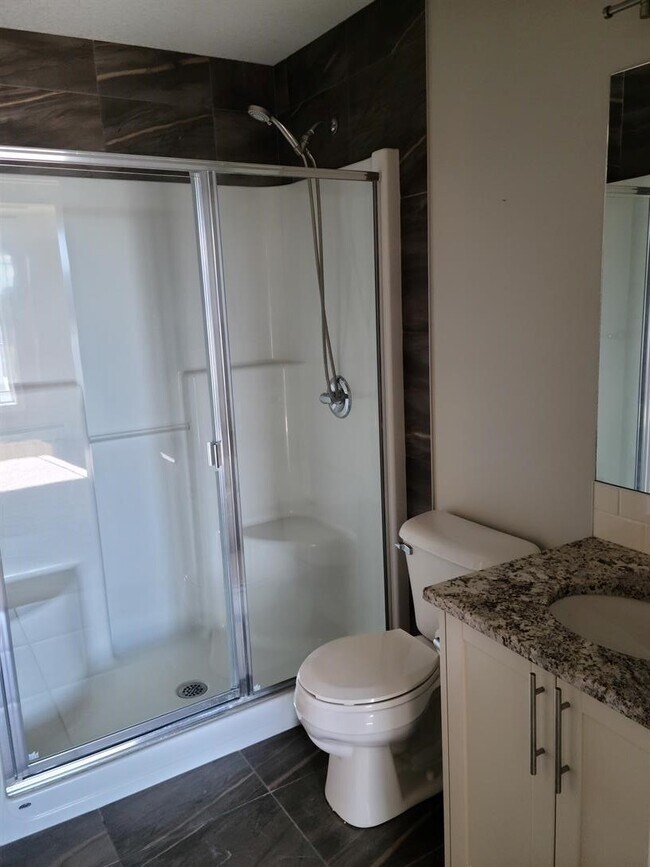 Building Photo - 1 Bed 1 Bath Unit in Calgary, AB