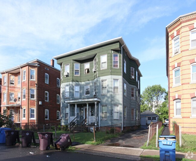 Building Photo - 276 High St