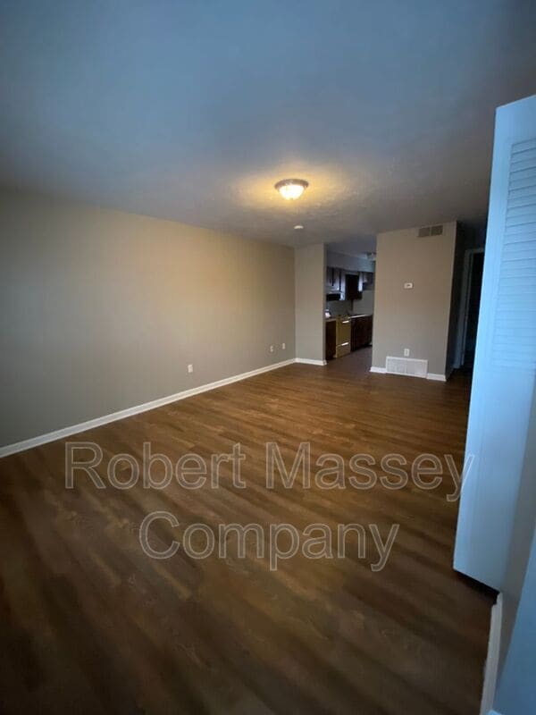 Building Photo - 2124 Cherokee Pkwy