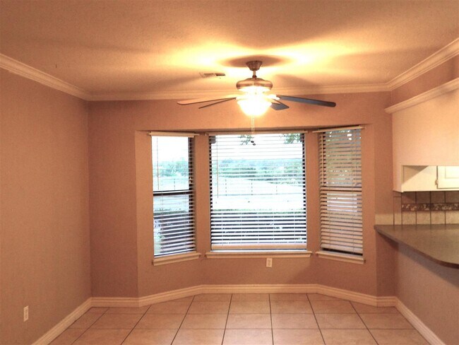 Foto del edificio - 4904 W Gore Blvd