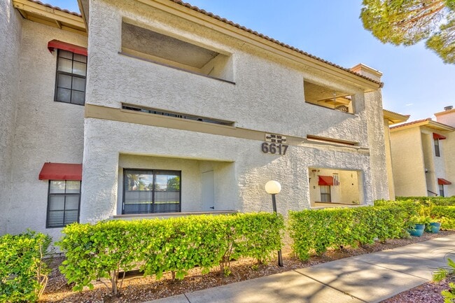 Foto del edificio - 6617 W Tropicana Ave
