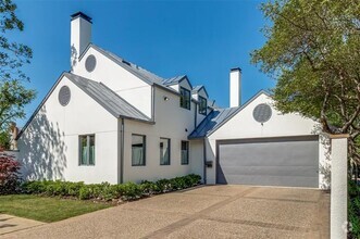 Building Photo - 3801 Mockingbird Ln