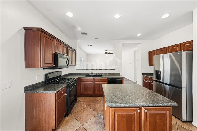 Foto del edificio - 17646 W Bridger St