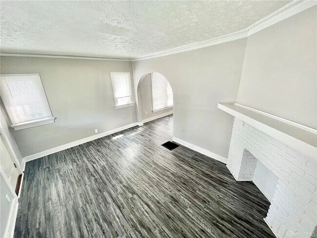 Foto del edificio - 1319 Highland Ave