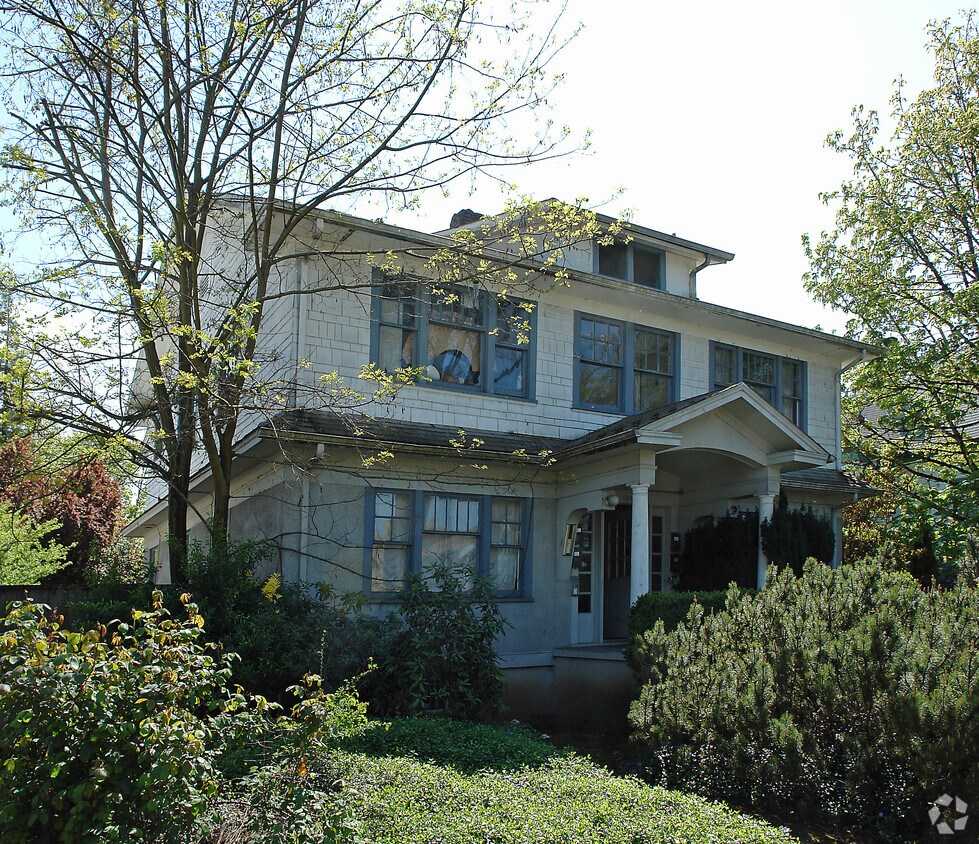 Foto del edificio - 434 E 13th Ave