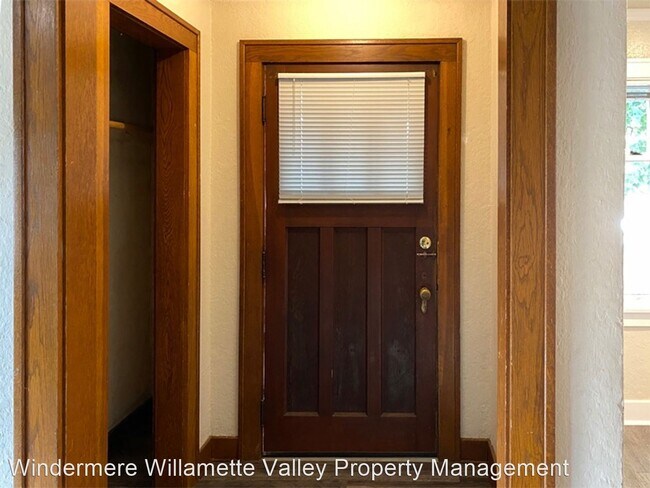 Building Photo - 5 br, 2 bath House - 1762 NW Harrison Blvd