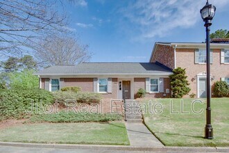 Building Photo - 1647 Executive Park Ln NE