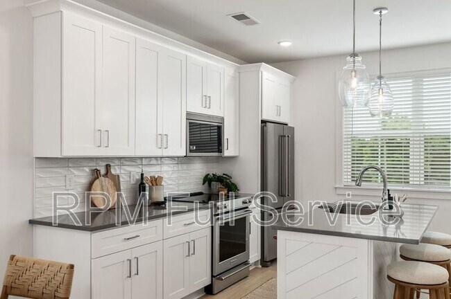 Photo - 708 N Dupont Ave Apartment