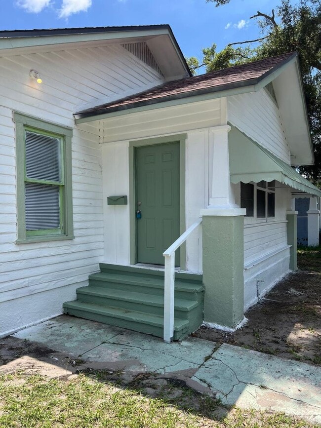 Foto del edificio - 2.0 bedroom in St. Petersburg Florida 33705