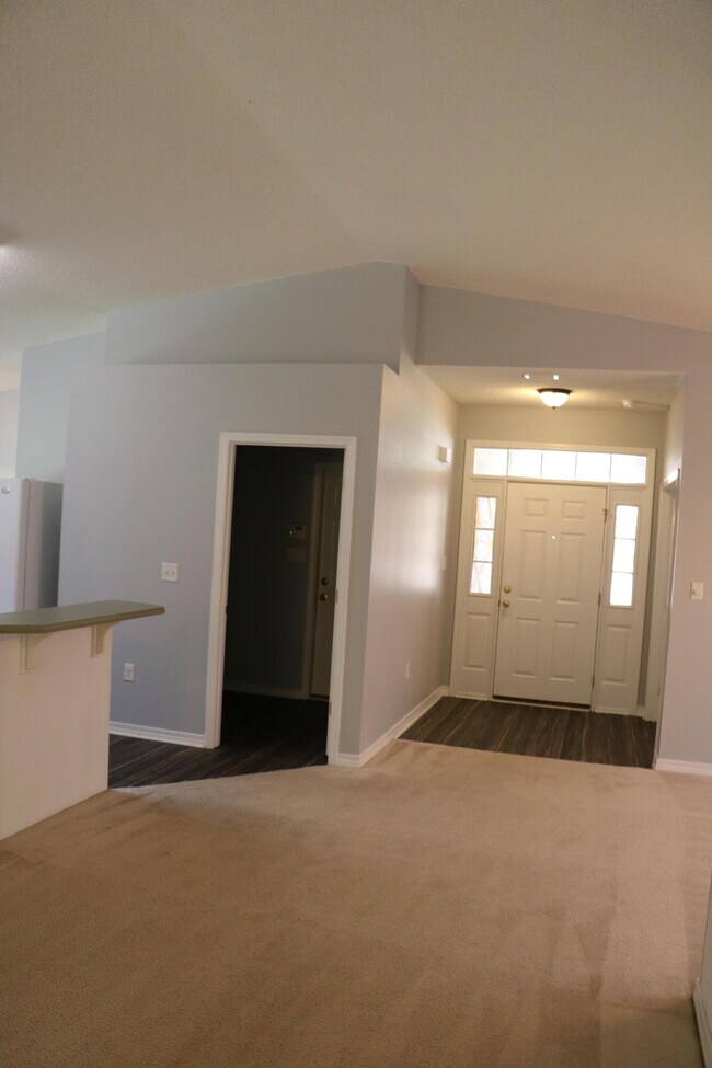 Building Photo - 2110 Presidio St