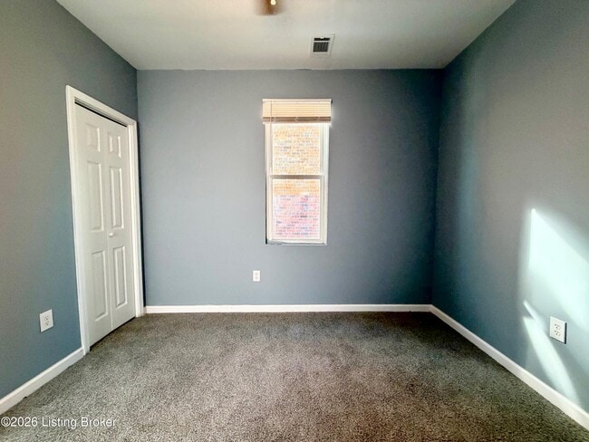 Foto del edificio - 2407 W Jefferson St