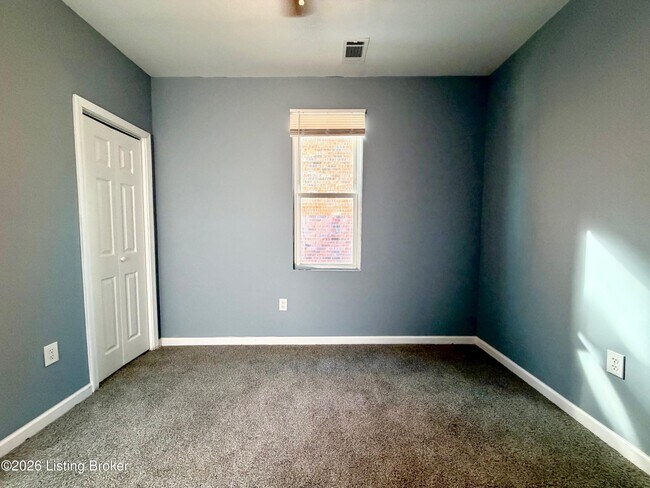 Building Photo - 2407 W Jefferson St