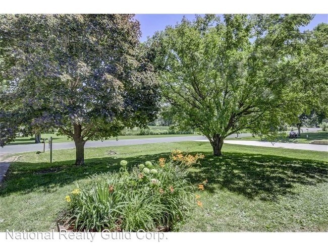Foto del edificio - 4 br, 2 bath House - 2xxxx Heath Avenue N