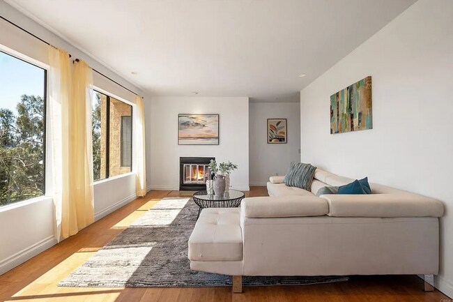 Foto del edificio - 2849 E St