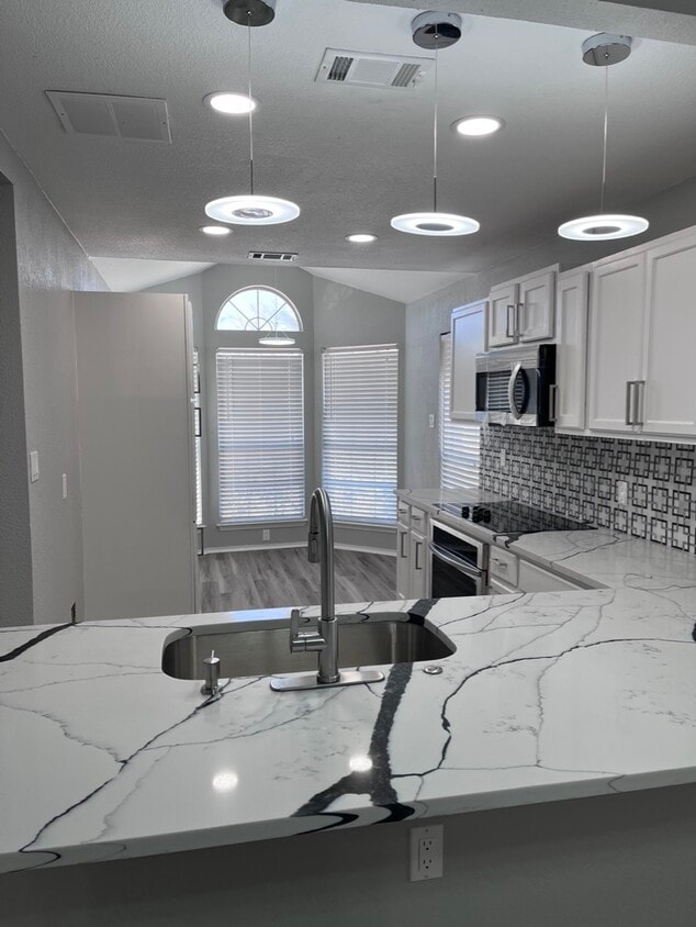 Photo - 6820 Douglas Creek (Plano, TX)