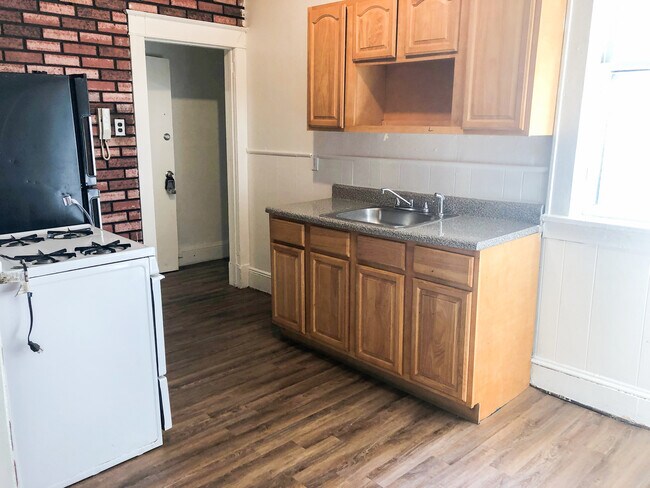 159 Elmora Ave. Elizabeth NJ - Apt 4 - 159 Elmora Ave