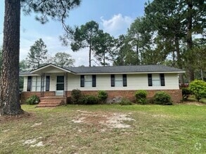 Building Photo - 206 Lake Dr