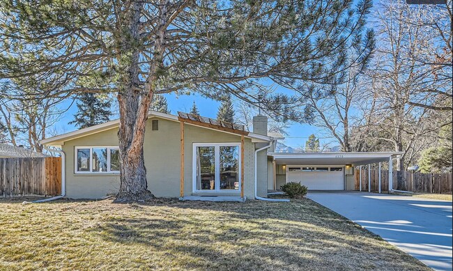 Building Photo - 4370 Comanche Dr