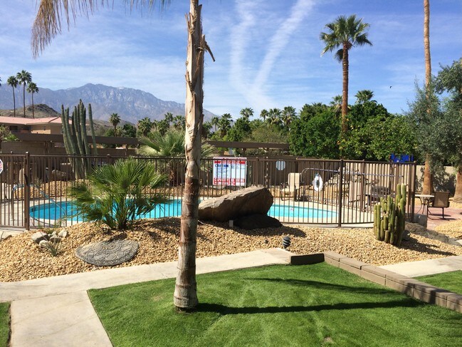 Foto del edificio - 68460 Kings Rd