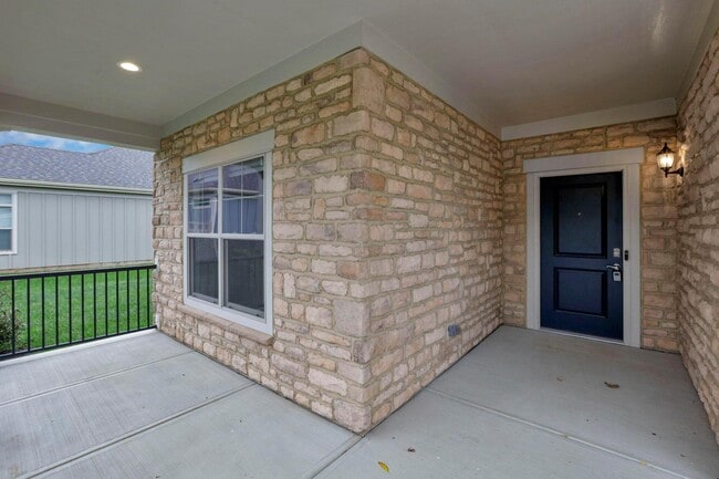 Building Photo - 6241 Buck Rdg Rd