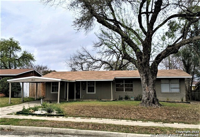 Building Photo - 455 Maplewood Ln