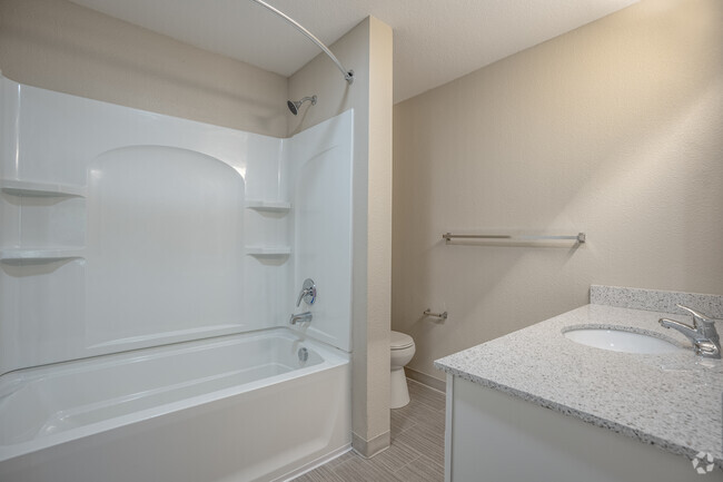 2BR, 2BA - 1052SF Primary Bathroom - Hampshire Downs