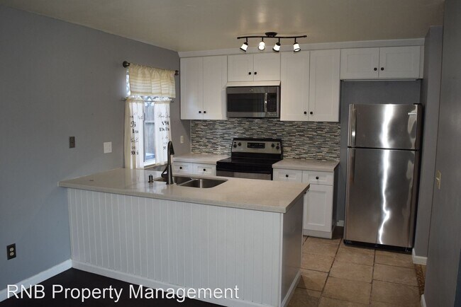 Foto del edificio - 3 br, 1.5 bath House - 740 W Lincoln Avenu...