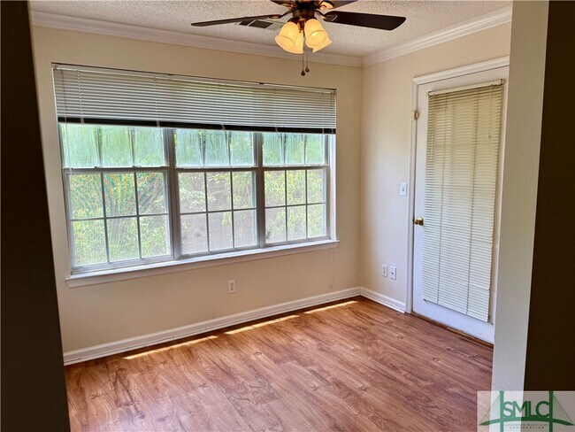 Foto del edificio - 12300 Apache Ave