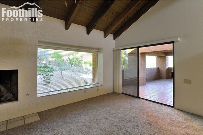 Foto del edificio - 835 E Placita Del Mirador