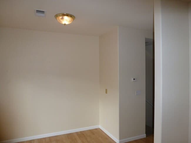 Building Photo - Two Bedroom, Two and a Half Bath Townhome ...
