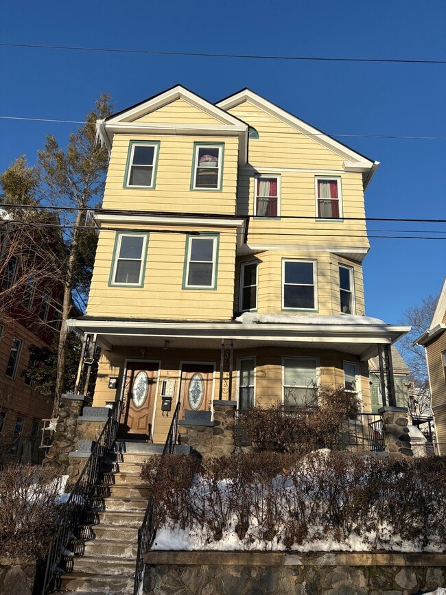 Building Photo - 37 Eastwood Ave