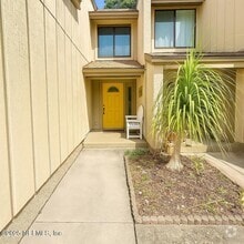 Building Photo - 3165 1st Ave