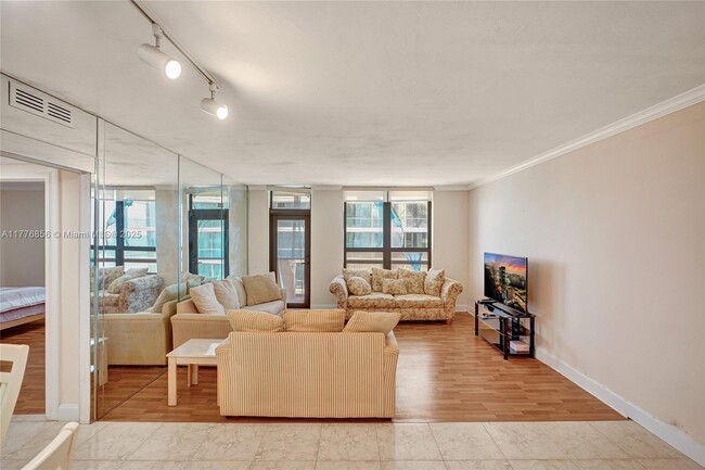 Building Photo - 10185 Collins Ave