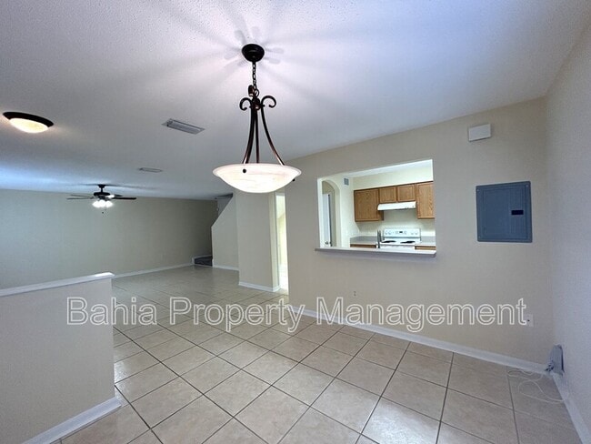 Building Photo - 7326 E Bank Dr