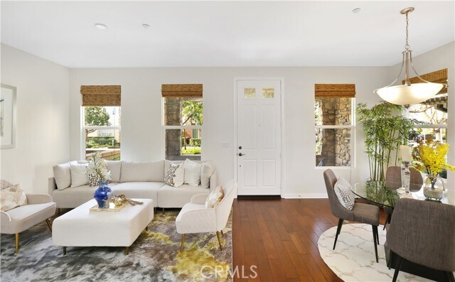 Building Photo - 7 Colonial Way